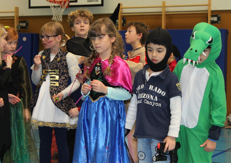 tl_files/dualingo_neu/News 2015 2016/Fasching_3.jpg